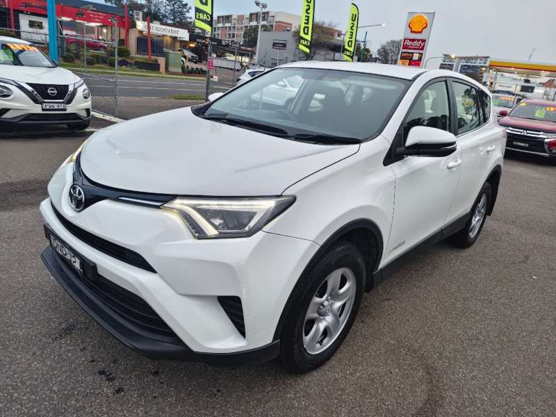 2017 TOYOTA RAV4 GX (4x4), auto, well maintained, $ 17999 Great city suv.