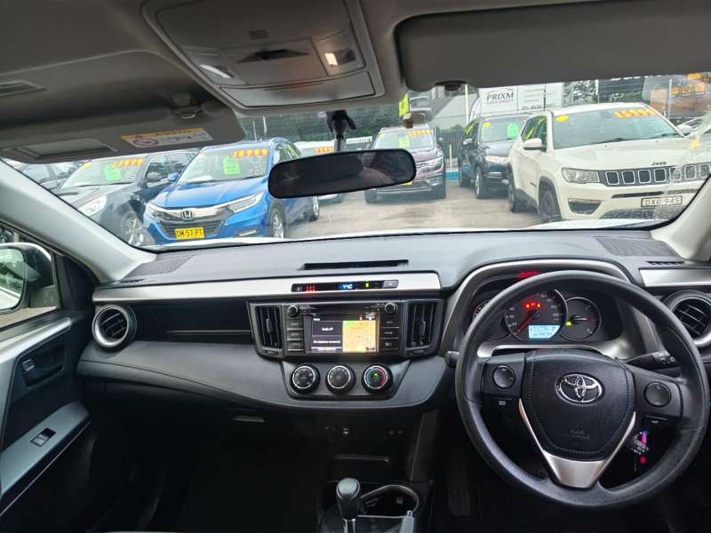 2017 TOYOTA RAV4 GX (4x4), auto, well maintained, $ 17999 Great city suv.