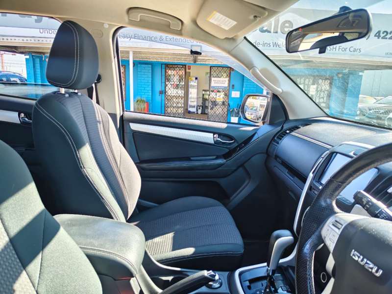 2018 ISUZU MU-X LS-U (4x4), 7seats, possibly the best you will find! $ 21999 Great family suv.