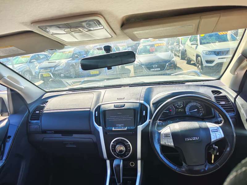 2018 ISUZU MU-X LS-U (4x4), 7seats, possibly the best you will find! $ 21999 Great family suv.