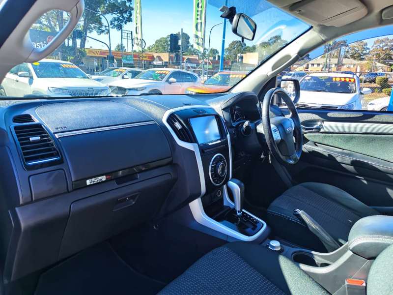 2018 ISUZU MU-X LS-U (4x4), 7seats, possibly the best you will find! $ 21999 Great family suv.