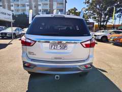 2018 ISUZU MU-X LS-U (4x4), 7seats, possibly the best you will find! $ 21999 Great family suv.