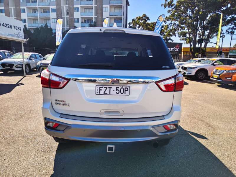 2018 ISUZU MU-X LS-U (4x4), 7seats, possibly the best you will find! $ 21999 Great family suv.