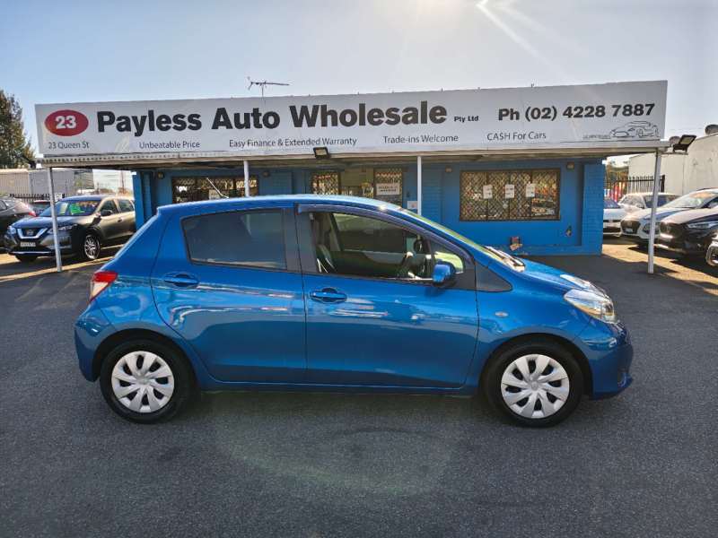 2012 TOYOTA YARIS YRS, 5doors, auto, only done 87865km! $ 11999 Cheap reliable 1st car.