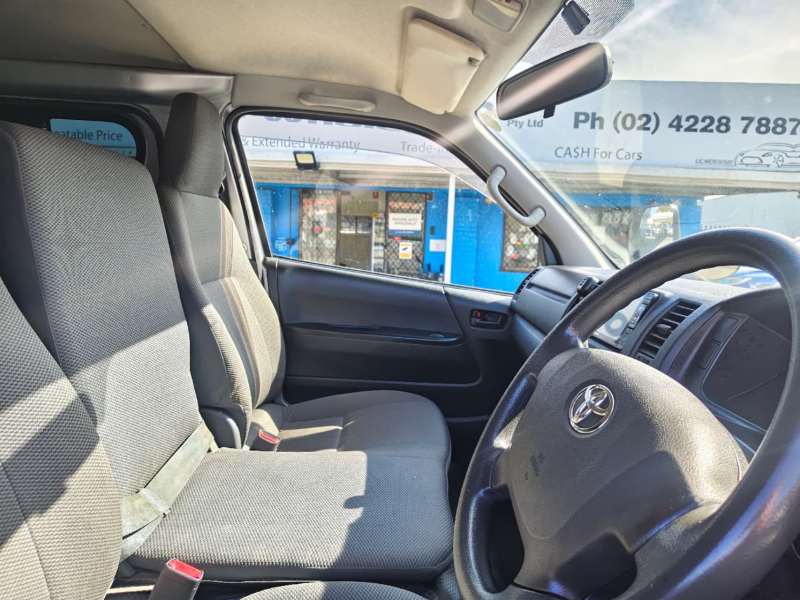 2015 TOYOTA HIACE DX, 6 seats, auto, low kilometers, well maintained, $ 23999 On special