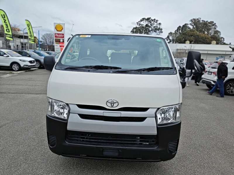 2019 TOYOTA HIACE DX, 6seats, auto, 55320km only, $ 28999 Ready for work.