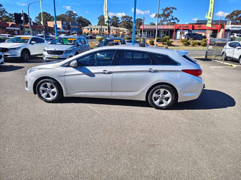 2011 HYUNDAI i40 ACTIVE, wagon, low kilometers, well maintained, $ 8999 Great 1st car