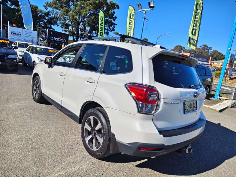 2017 SUBARU FORESTER 2.5i-L, auto, low kilometers, $ 16999 Great suv.