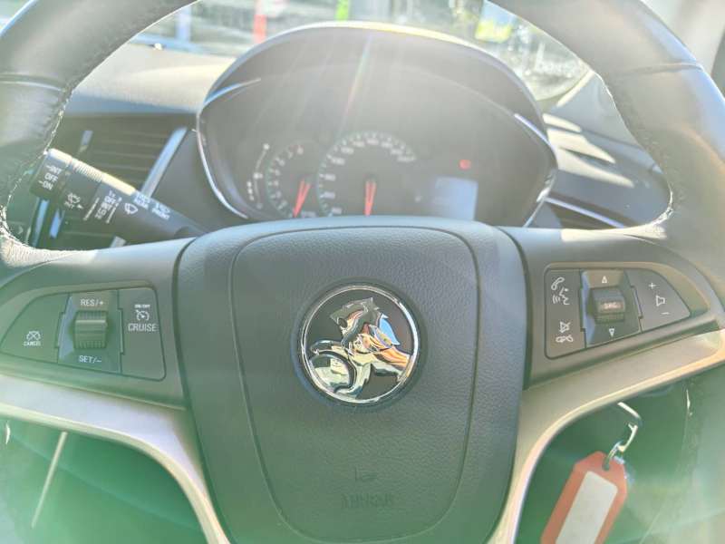 2017 HOLDEN TRAX LS, auto, only 83491km, like new! $ 10999