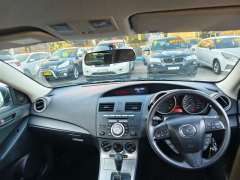 2011 MAZDA MAZDA3 NEO, auto, only 88971km, $ 9999 Great 1st car.