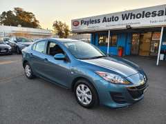 2011 MAZDA MAZDA3 NEO, auto, only 88971km, $ 9999 Great 1st car.
