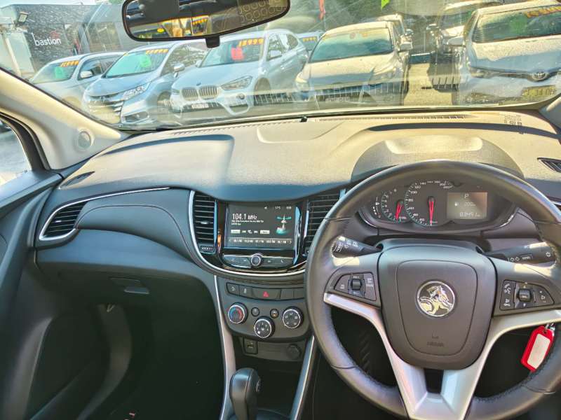2017 HOLDEN TRAX LS, auto, only 83491km, like new! $ 10999