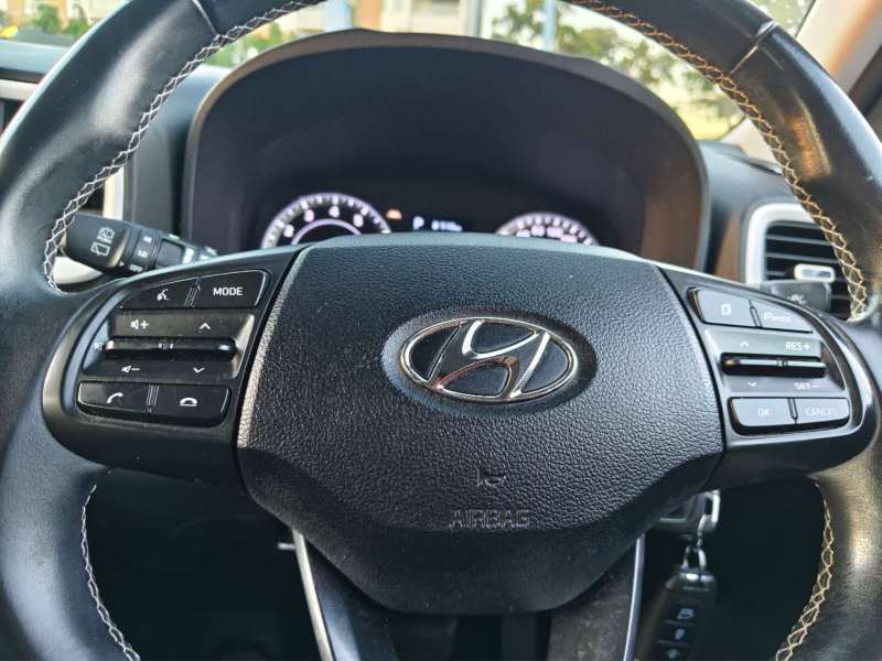 2022 HYUNDAI VENUE ACTIVE, One owner, Under new car warranty, $ 15999