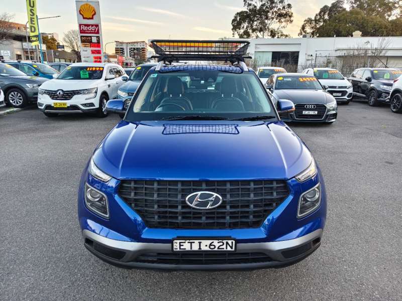 2022 HYUNDAI VENUE ACTIVE, One owner, Under new car warranty, $ 15999
