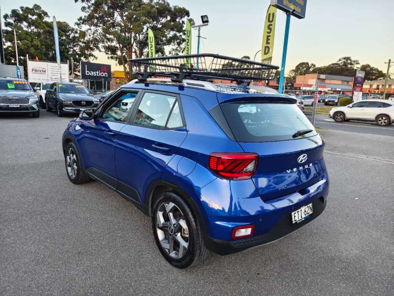 2022 HYUNDAI VENUE ACTIVE, One owner, Under new car warranty, $ 15999