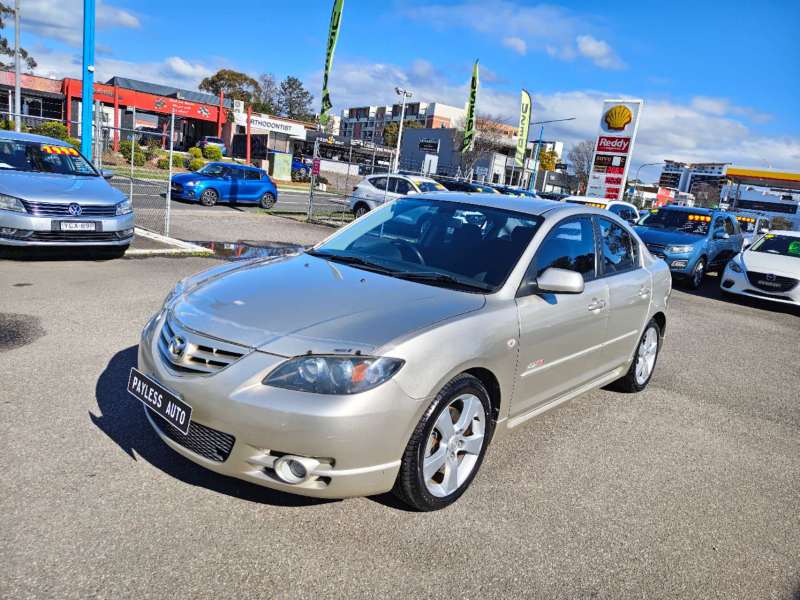 2005 MAZDA MAZDA3 SP23, auto, low kilometers, $ 5999 Cheap sporty looking car.