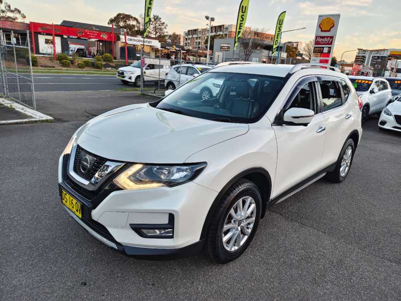 2017 NISSAN X-TRAIL ST-L , Only 85915km, $ 14999 Nice city suv.
