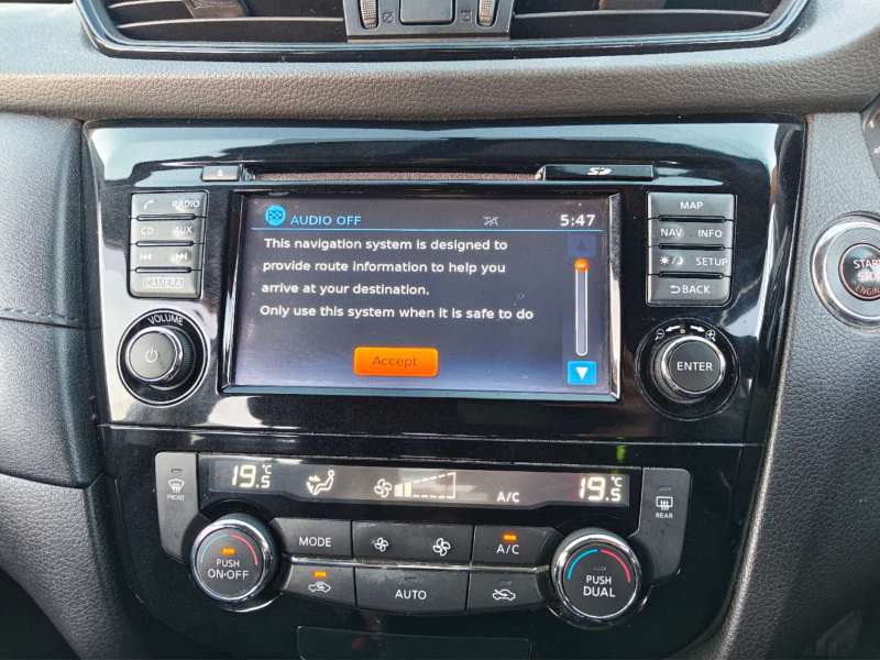 2017 NISSAN X-TRAIL ST-L , Only 85915km, $ 14999 Nice city suv.