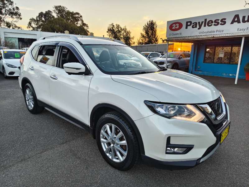 2017 NISSAN X-TRAIL ST-L , Only 85915km, $ 14999 Nice city suv.