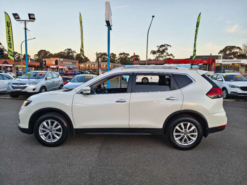 2017 NISSAN X-TRAIL ST-L , Only 85915km, $ 14999 Nice city suv.