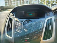 2014 FORD FOCUS TREND, low kilometers, sporty looking, $ 6999 Cheap reliable 1st car.