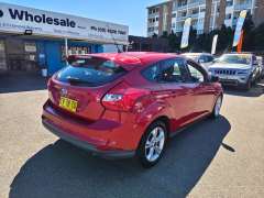 2014 FORD FOCUS TREND, low kilometers, sporty looking, $ 6999 Cheap reliable 1st car.
