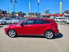 2014 FORD FOCUS TREND, low kilometers, sporty looking, $ 6999 Cheap reliable 1st car.