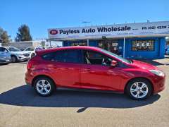 2014 FORD FOCUS TREND, low kilometers, sporty looking, $ 6999 Cheap reliable 1st car.