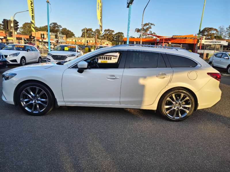 2017 MAZDA MAZDA6 GT, Top of the range, super clean, $ 20999 Nice car.