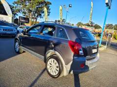 2015 HOLDEN CAPTIVA 5 LT , auto, low kilometers, $ 6999 Great city suv.