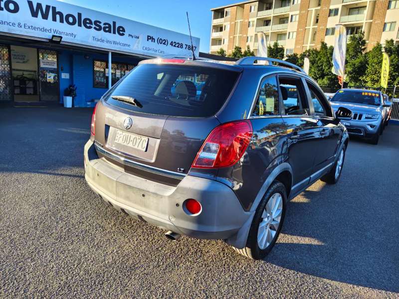 2015 HOLDEN CAPTIVA 5 LT , auto, low kilometers, $ 6999 Great city suv.
