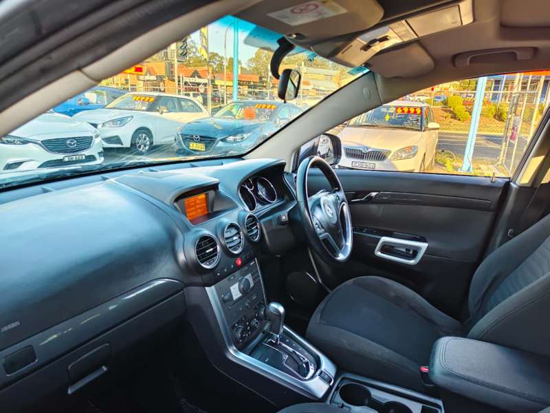 2015 HOLDEN CAPTIVA 5 LT , auto, low kilometers, $ 6999 Great city suv.