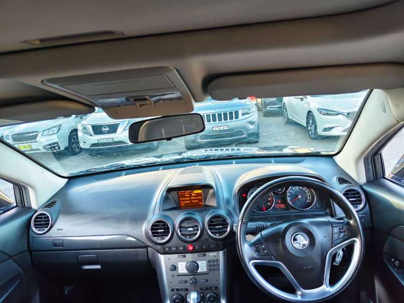 2015 HOLDEN CAPTIVA 5 LT , auto, low kilometers, $ 6999 Great city suv.