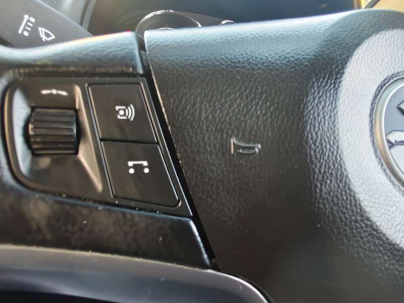 2015 HOLDEN CAPTIVA 5 LT , auto, low kilometers, $ 7999 Great city suv.