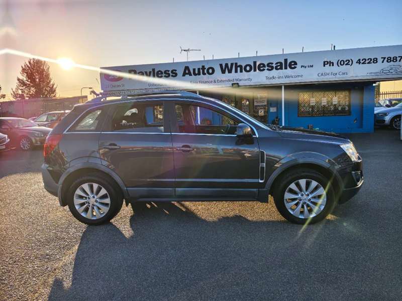 2015 HOLDEN CAPTIVA 5 LT , auto, low kilometers, $ 6999 Great city suv.