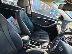 2016 HYUNDAI i30 SR PREMIUM, Top of the range, well maintained, $ 11999