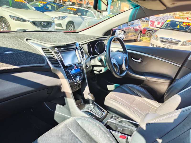 2016 HYUNDAI i30 SR PREMIUM, Top of the range, well maintained, $ 11999