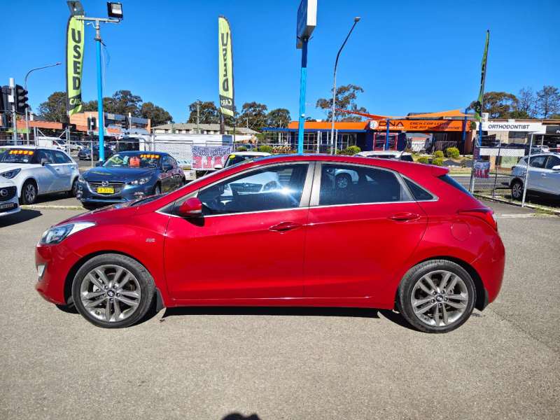 2016 HYUNDAI i30 SR PREMIUM, Top of the range, well maintained, $ 11999