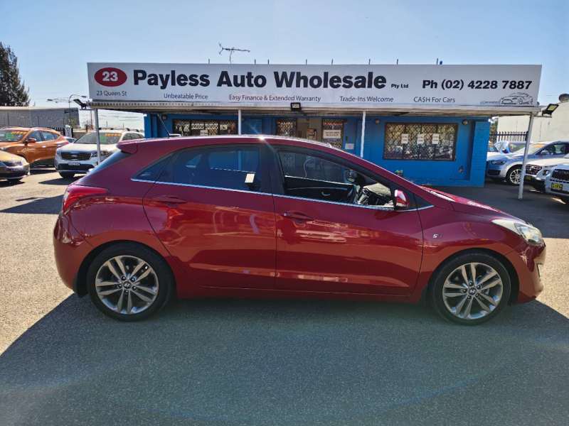 2016 HYUNDAI i30 SR PREMIUM, Top of the range, well maintained, $ 11999