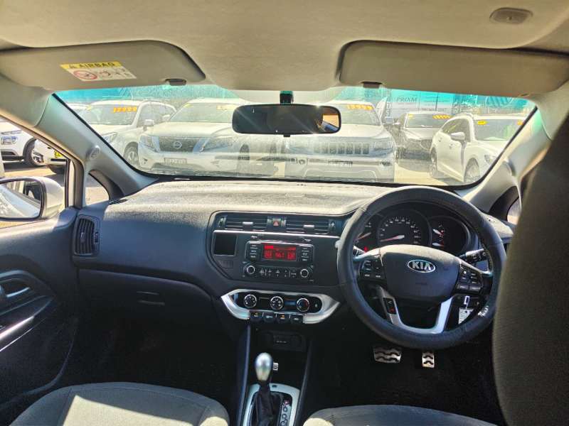 2014 KIA RIO S, auto, low kilometers, $ 7999 Cheap reliable 1st car.