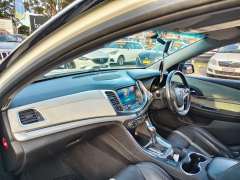 2016 HOLDEN CALAIS -Series 2, low kilometers, Nice car. $ 17999 Good for collection!