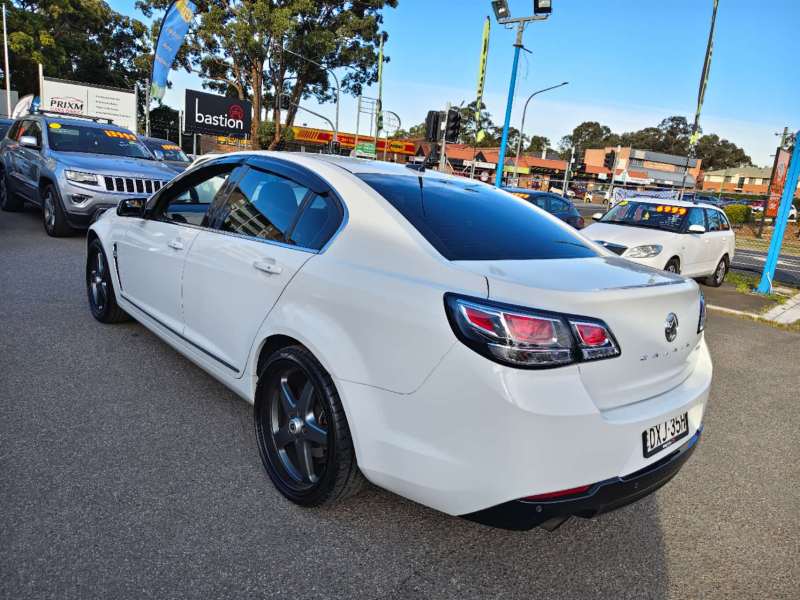 2016 HOLDEN CALAIS -Series 2, low kilometers, Nice car. $ 17999 Good for collection!