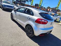 2014 KIA RIO S, auto, low kilometers, $ 7999 Cheap reliable 1st car.