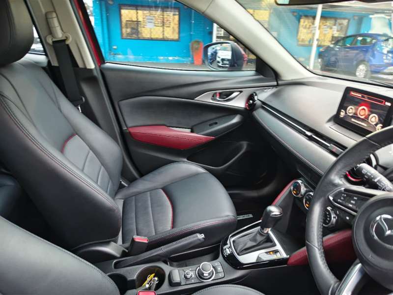 2017 MAZDA CX-3 S TOURING , auto, well maintained, $ 17999 Nice car.
