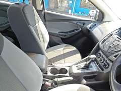 2013 FORD FOCUS AMBIENTE, auto, low kilometers, $ 6999 Cheap reliable 1st car.