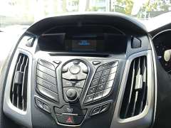 2013 FORD FOCUS AMBIENTE, auto, low kilometers, $ 6999 Cheap reliable 1st car.