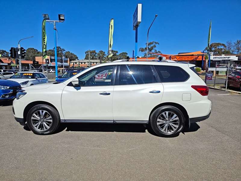 2019 NISSAN PATHFINDER ST, 7seats, low kilometers, $ 16999