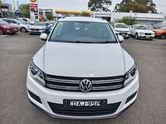 2015 VOLKSWAGEN TIGUAN 118 TSI , auto, low kilometers, $ 9999 Great city suv.