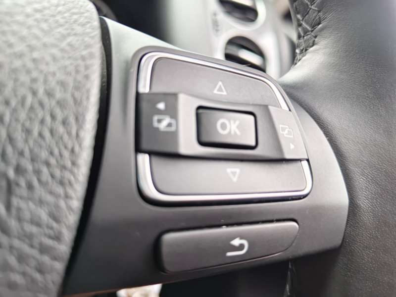 2015 VOLKSWAGEN TIGUAN 118 TSI , auto, low kilometers, $ 9999 Great city suv.