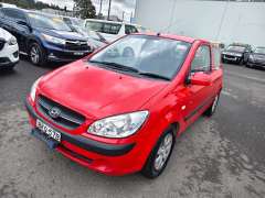 2009 HYUNDAI GETZ SX, manual, low kilometers, $ 4750 Great 1st car.